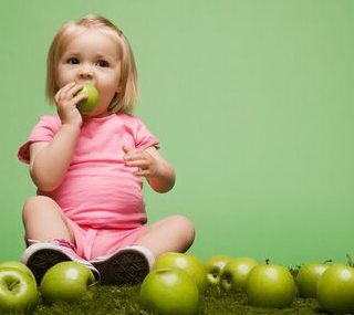 孩子交給老人帶需要注意的幾點